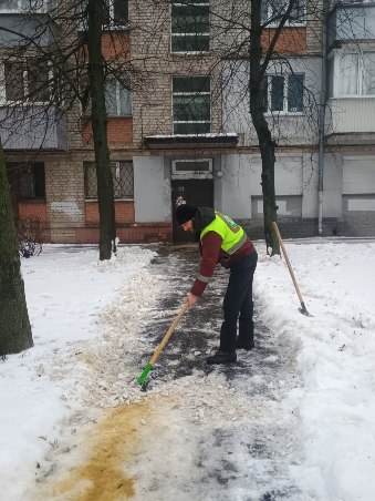 Новини Харкова: комунальники усувають ожеледицю
